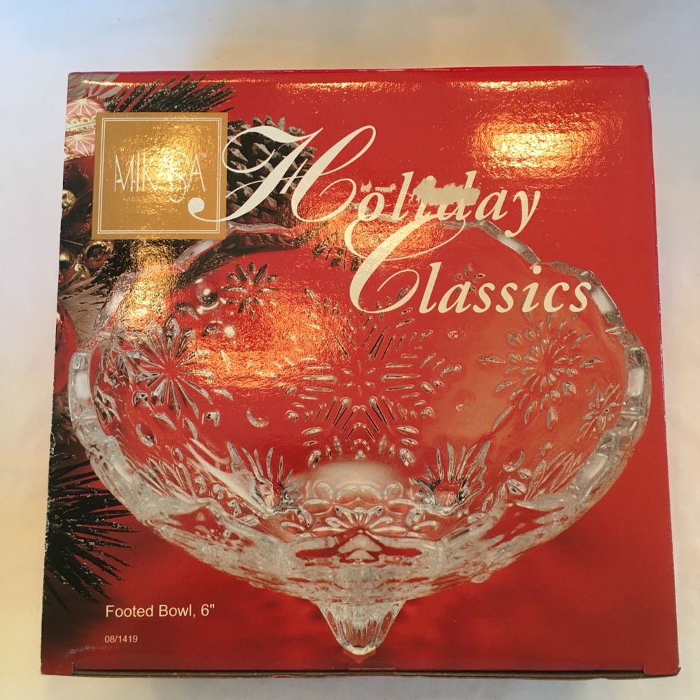 Mikasa Crystal Footed Bowl, NIB
